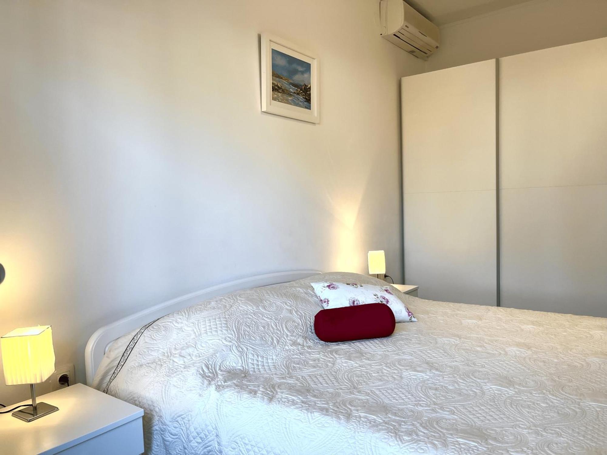 Center 2 Apartment